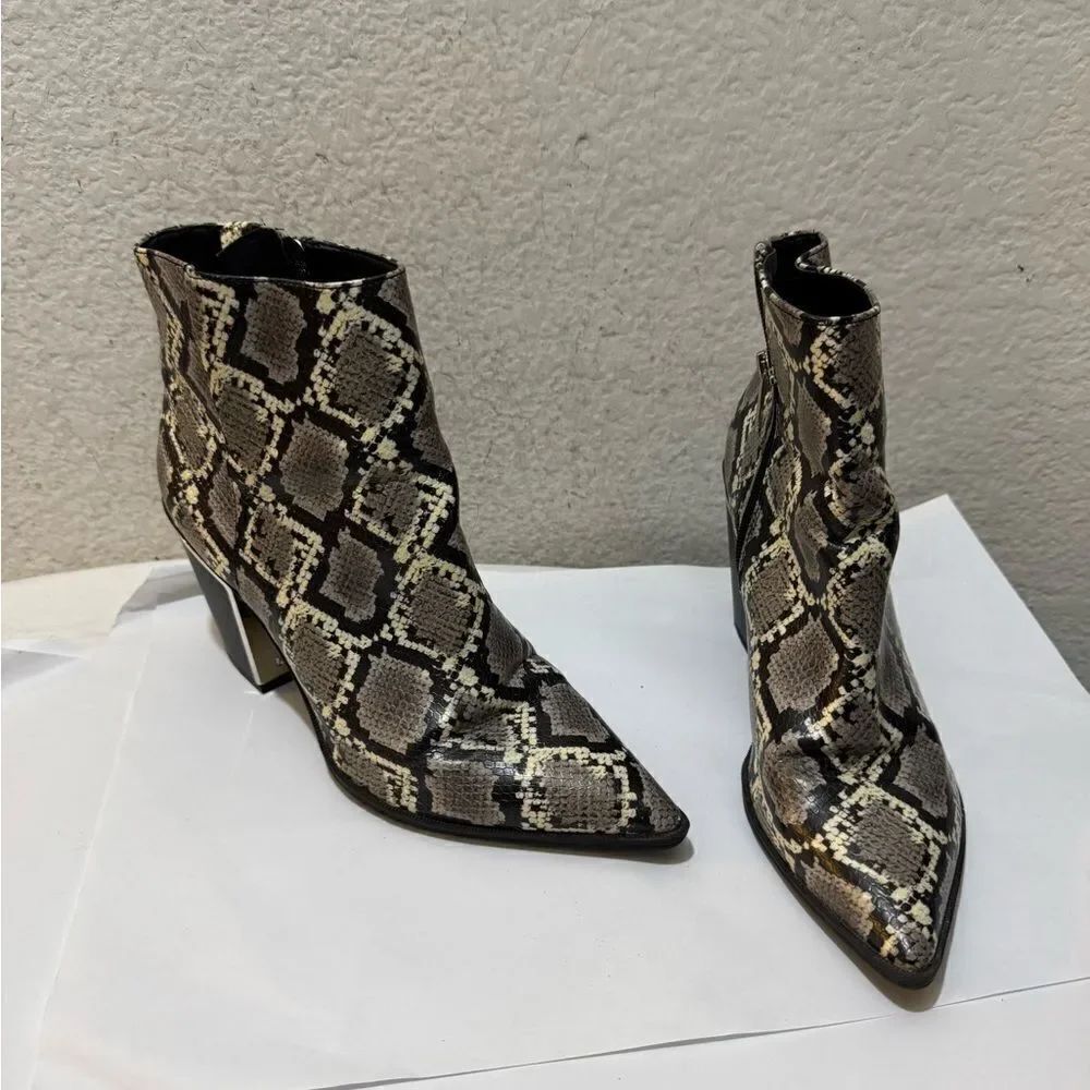 Circus by Sam Edelman Snakeskin Print Block Heel Boots Booties Sz 9